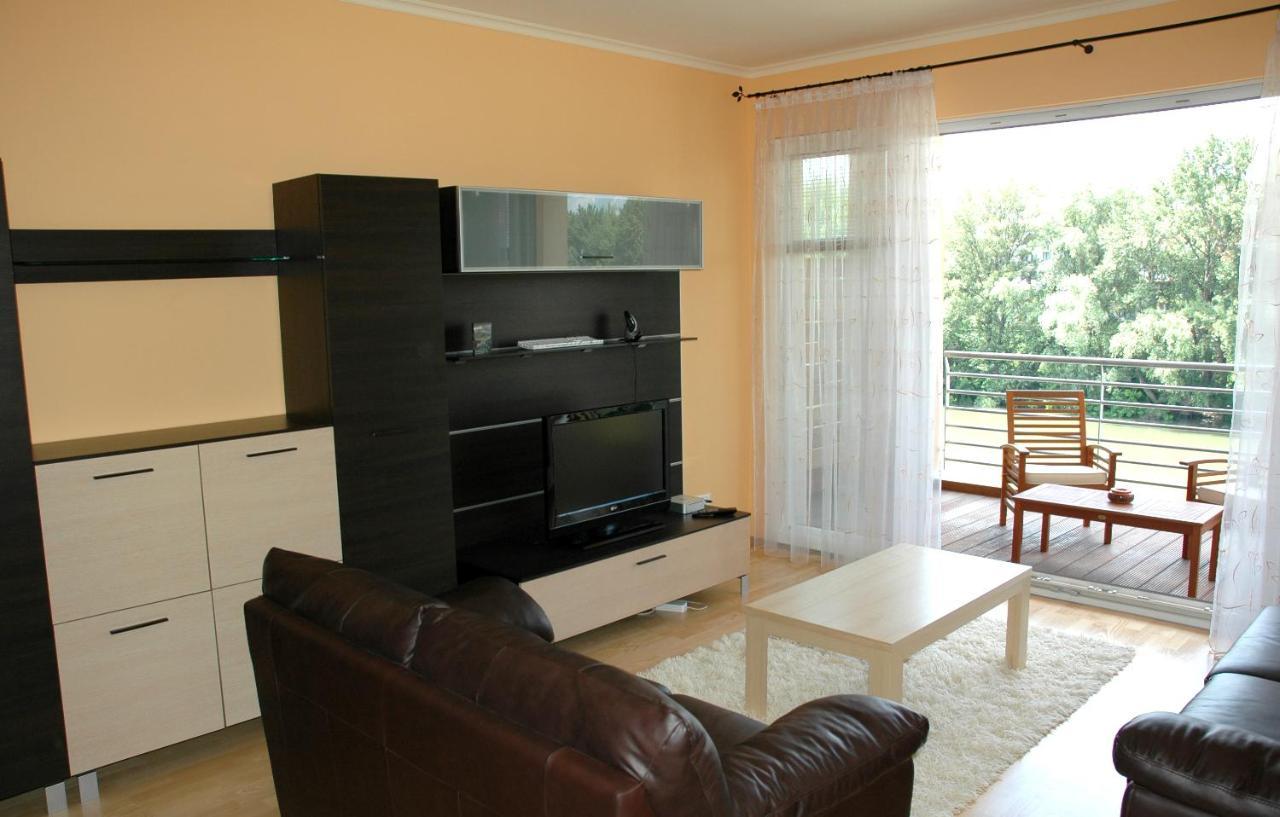 Dunalux Apartman Gyor Exterior photo