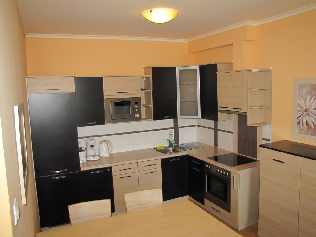 Dunalux Apartman Gyor Room photo