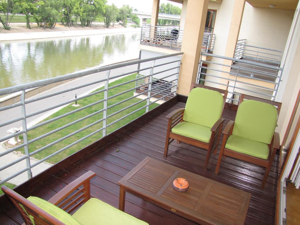 Dunalux Apartman Gyor Room photo